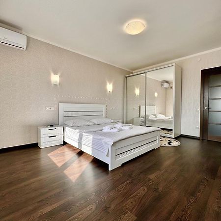 Apartpoltava Світлі Просторі Апартаменти 80М2 , 2-Окремі Кімнати, Новобудова Центр Чек Банківський Buitenkant foto