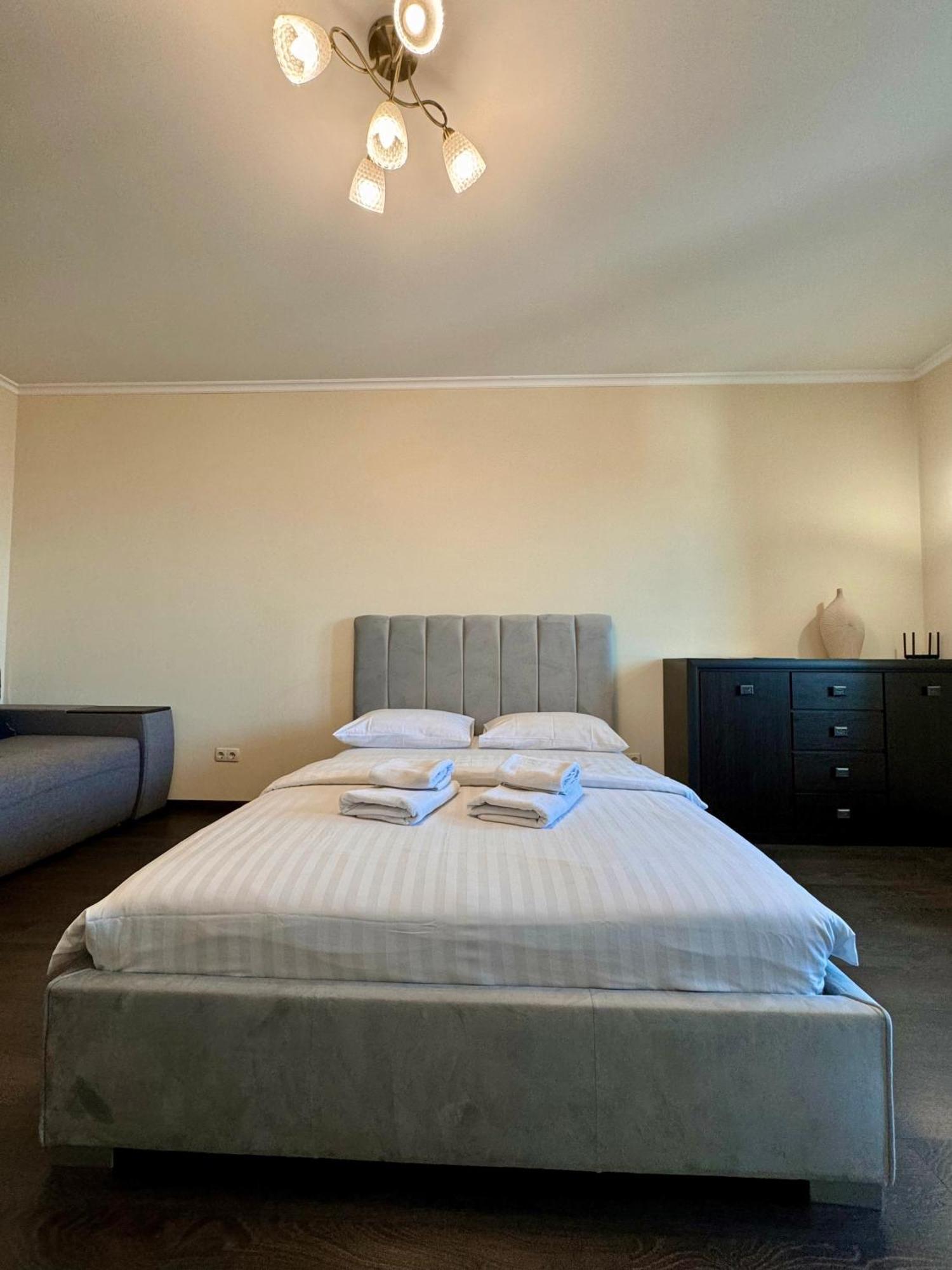 Apartpoltava Світлі Просторі Апартаменти 80М2 , 2-Окремі Кімнати, Новобудова Центр Чек Банківський Buitenkant foto