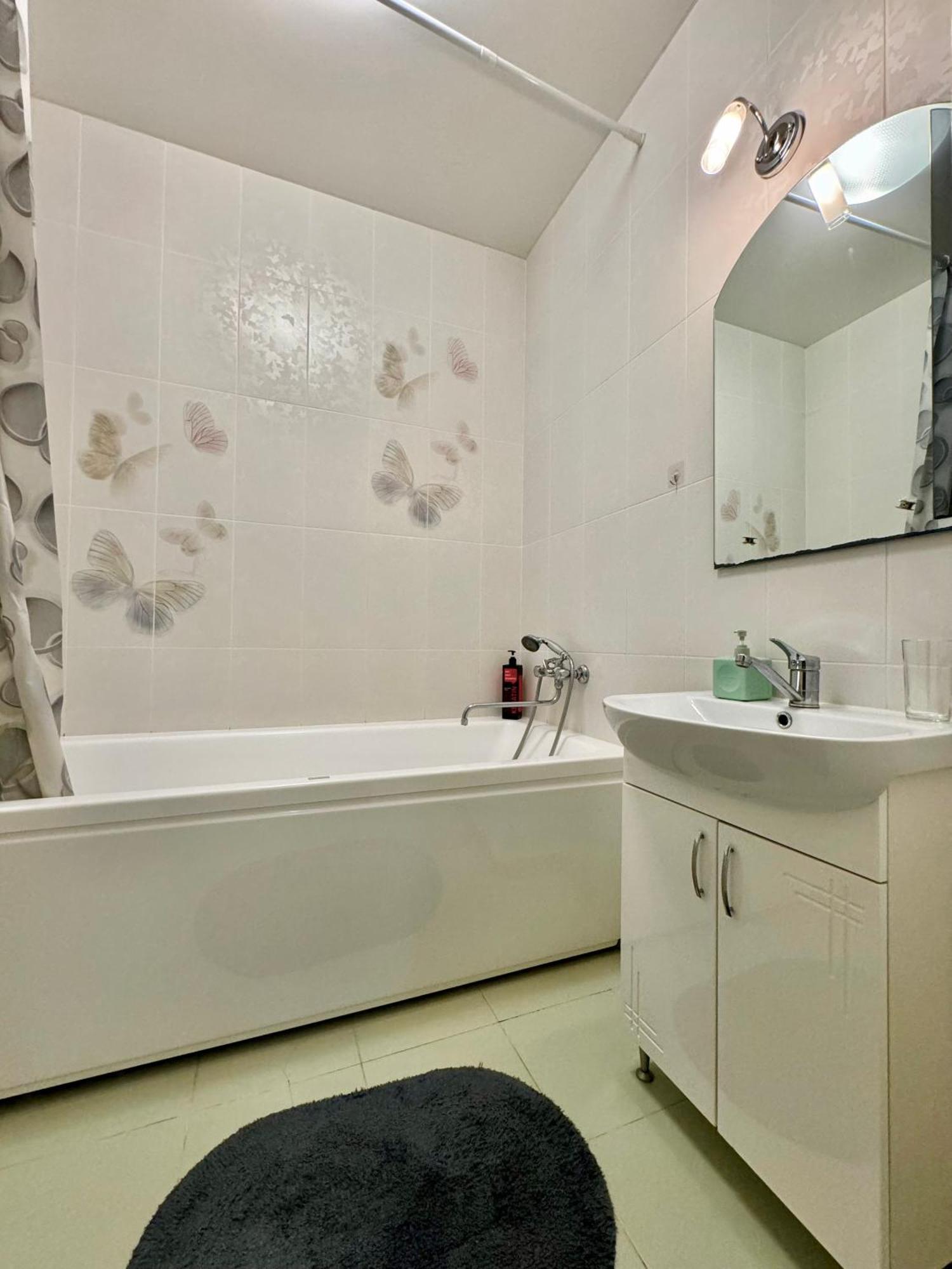 Apartpoltava Світлі Просторі Апартаменти 80М2 , 2-Окремі Кімнати, Новобудова Центр Чек Банківський Buitenkant foto