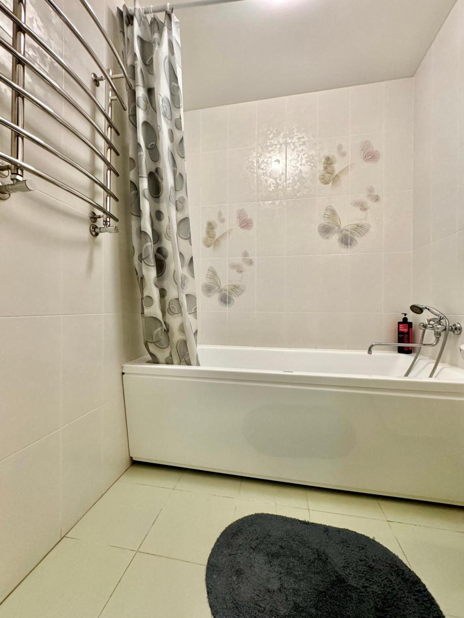 Apartpoltava Світлі Просторі Апартаменти 80М2 , 2-Окремі Кімнати, Новобудова Центр Чек Банківський Buitenkant foto